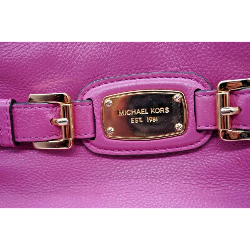 Michael Kors Womens Pink Pebbled Leather Adjustable Strap Small Crossbody Bag